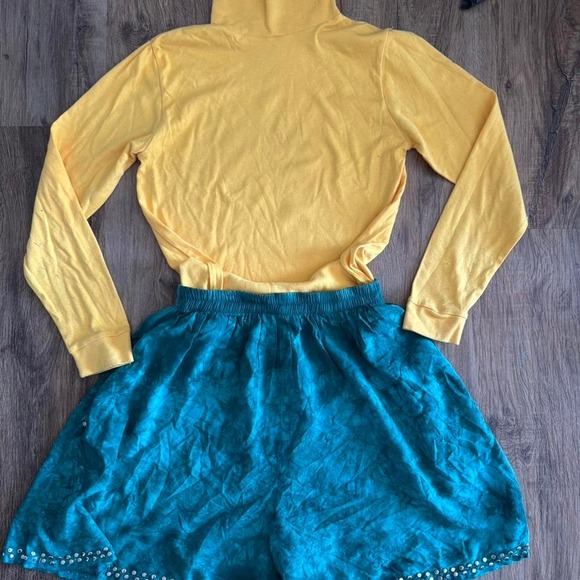 Tops - Vintage Risky green and yellow 2 piece set